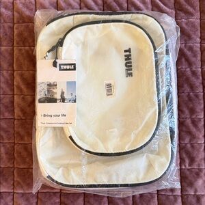 NWT Thule Compression Packing Cubes - 2pc Set